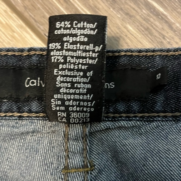 Calvin Klein dark wash wide leg jeans - Picture 9 of 11